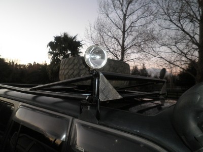 roof cage 002 resize.jpg